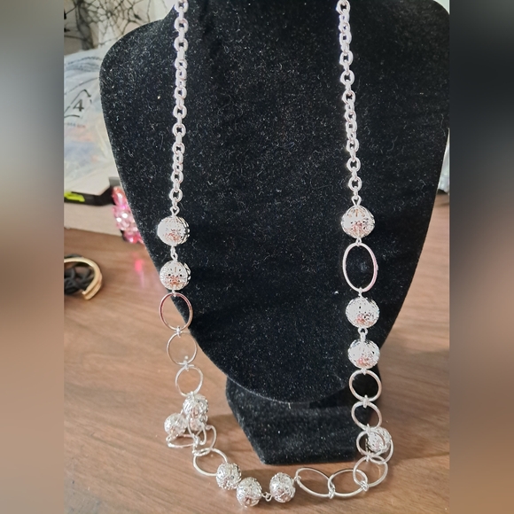 Belk Silver Sweater Necklace hypoallergenic jewelry - Picture 2 of 6